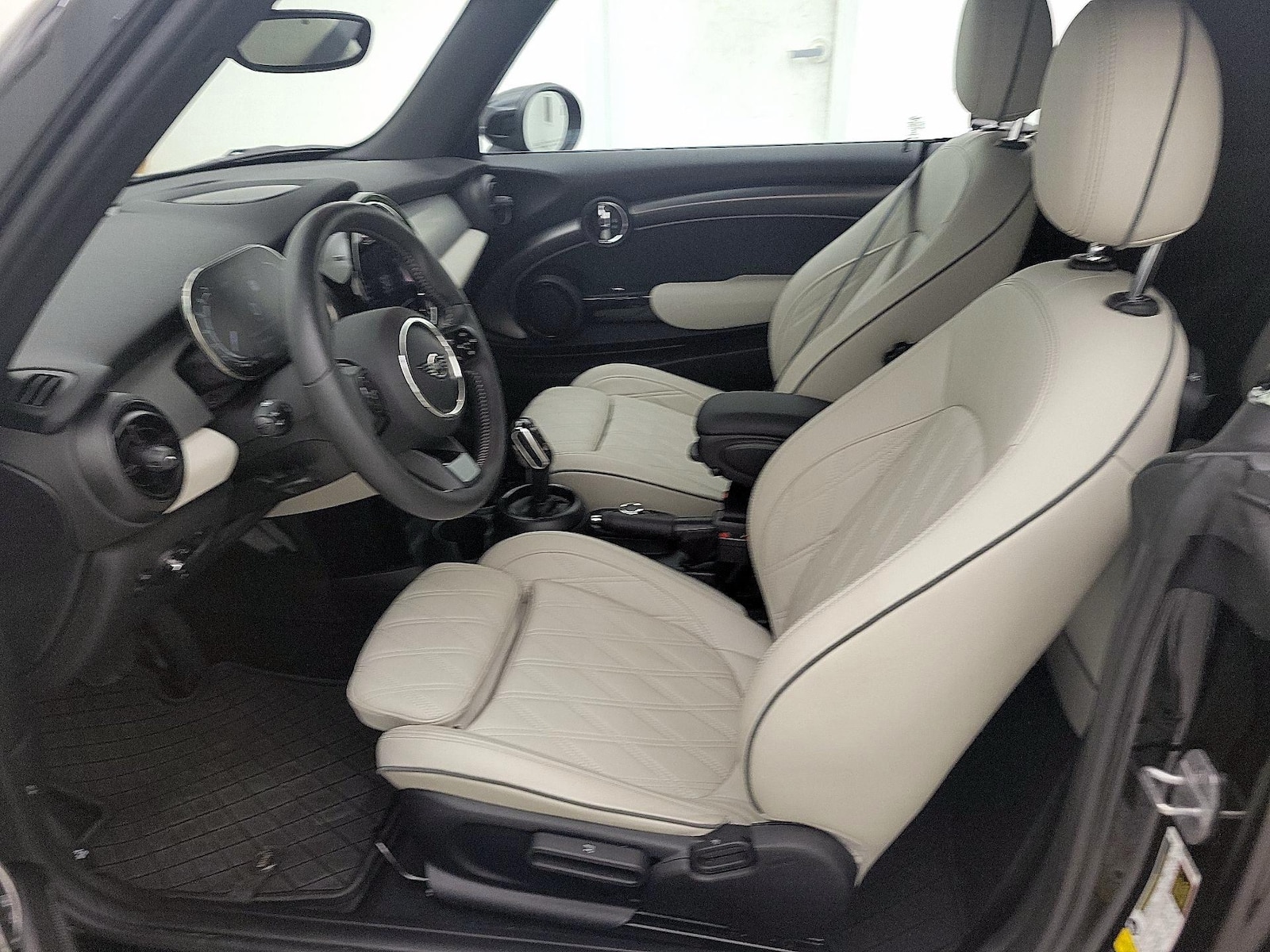 2023 MINI Convertible Base - Photo 12