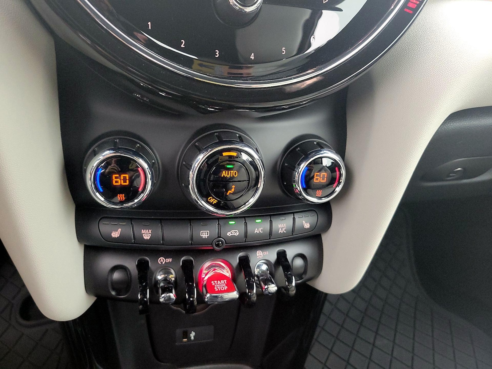 2023 MINI Convertible Base - Photo 17
