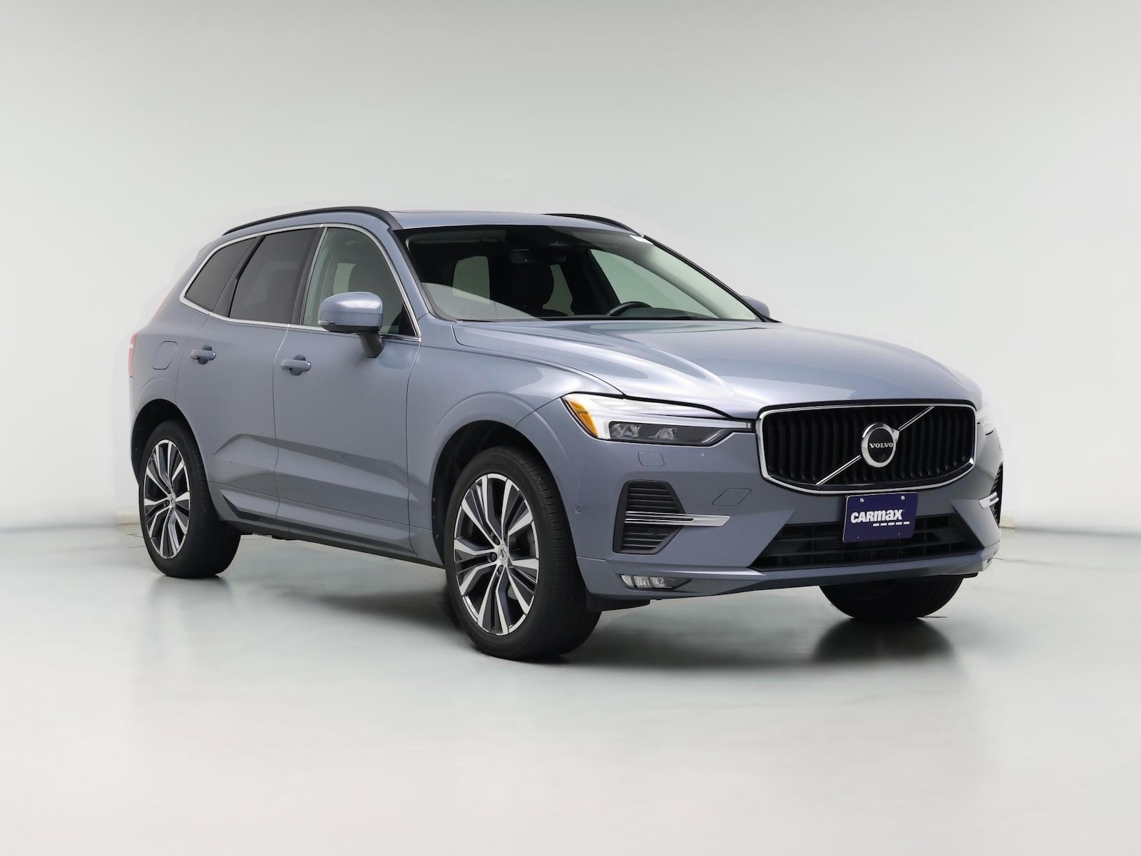 2022 Volvo XC60 Momentum