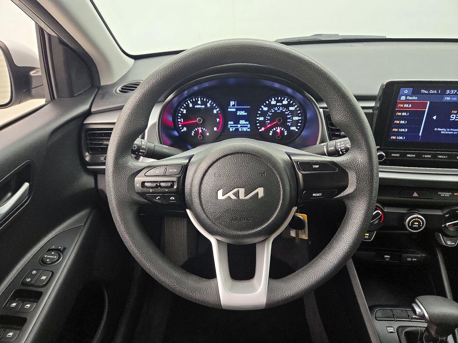 2022 Kia Rio LX - Photo 11