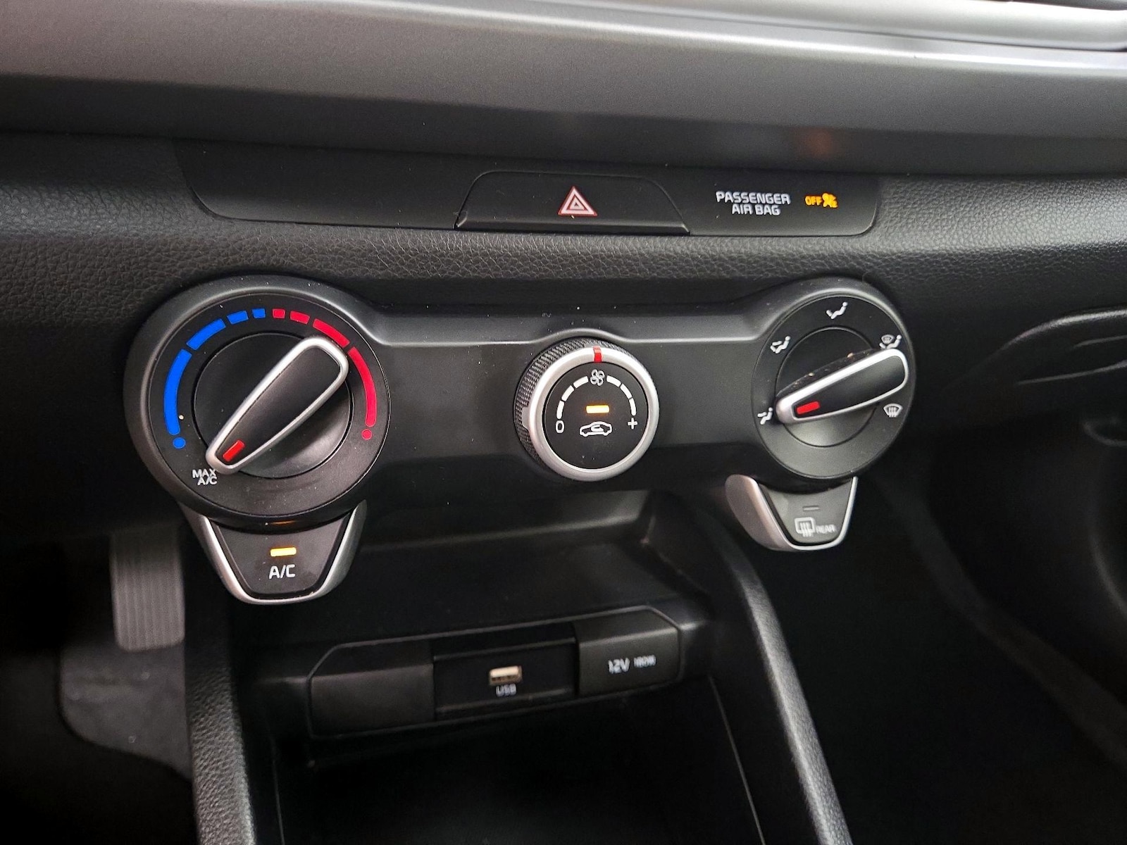 2022 Kia Rio LX - Photo 17