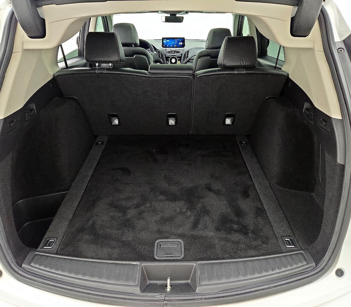Trunk/Cargo (Seats Up)