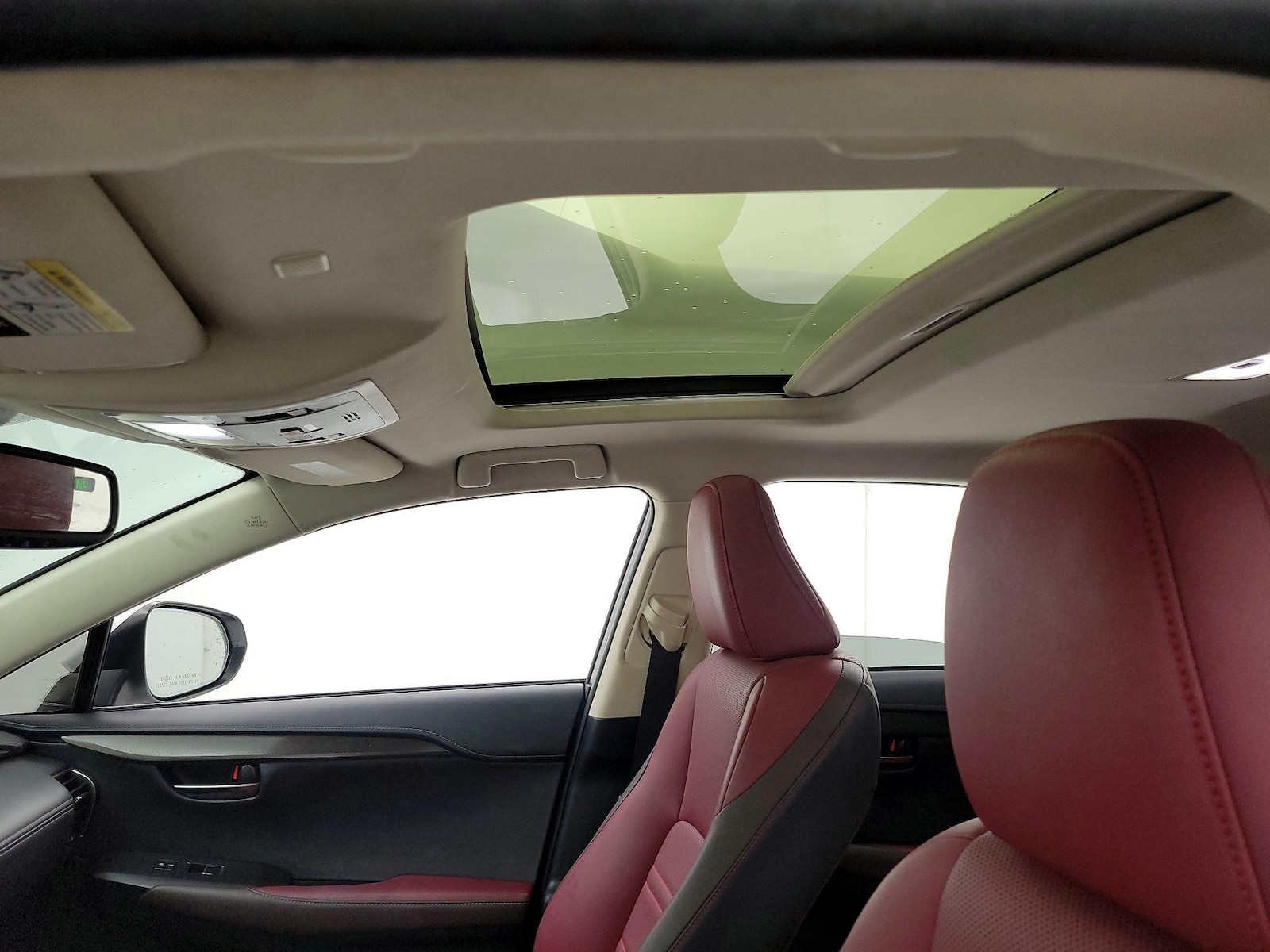 Sunroof(s) & Overhead Airbags