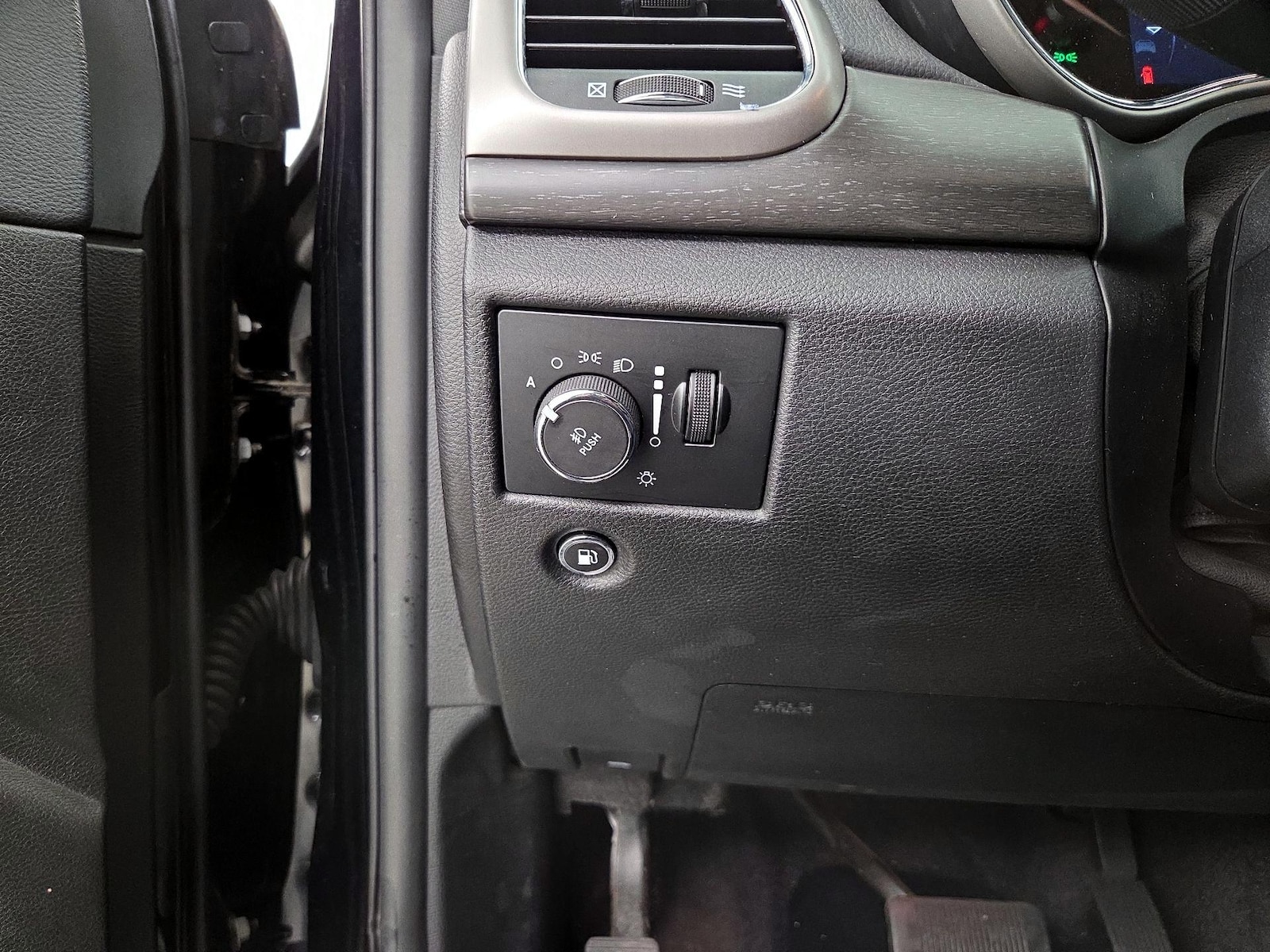 2018 Jeep Grand Cherokee Altitude - Photo 13