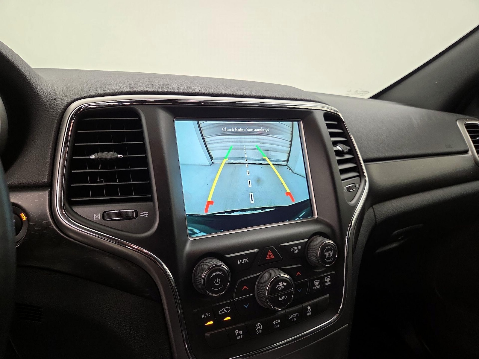 2018 Jeep Grand Cherokee Altitude - Photo 15