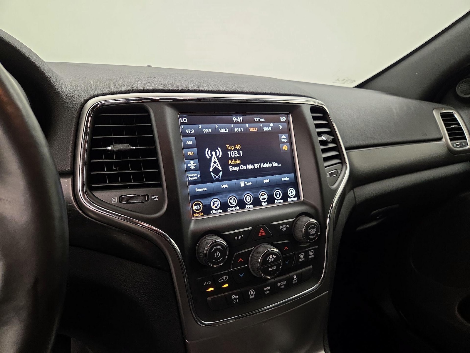 2018 Jeep Grand Cherokee Altitude - Photo 16