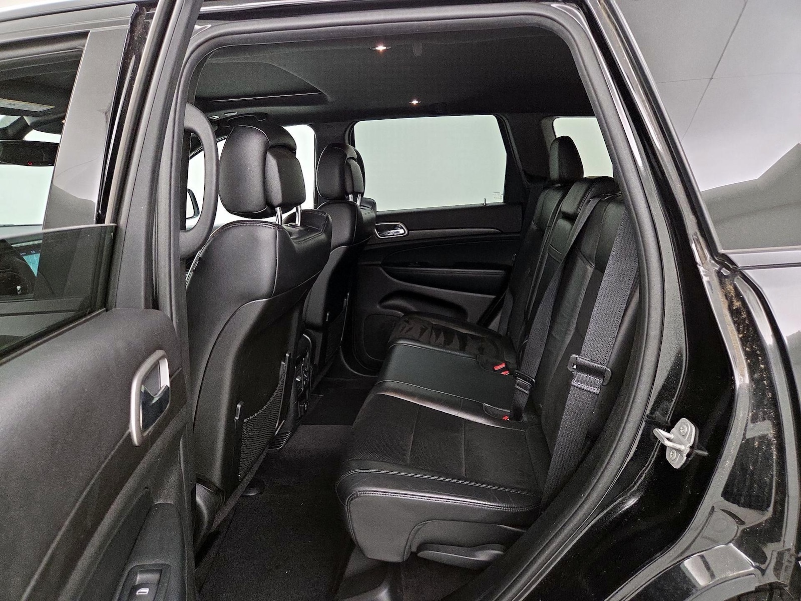 2018 Jeep Grand Cherokee Altitude - Photo 21