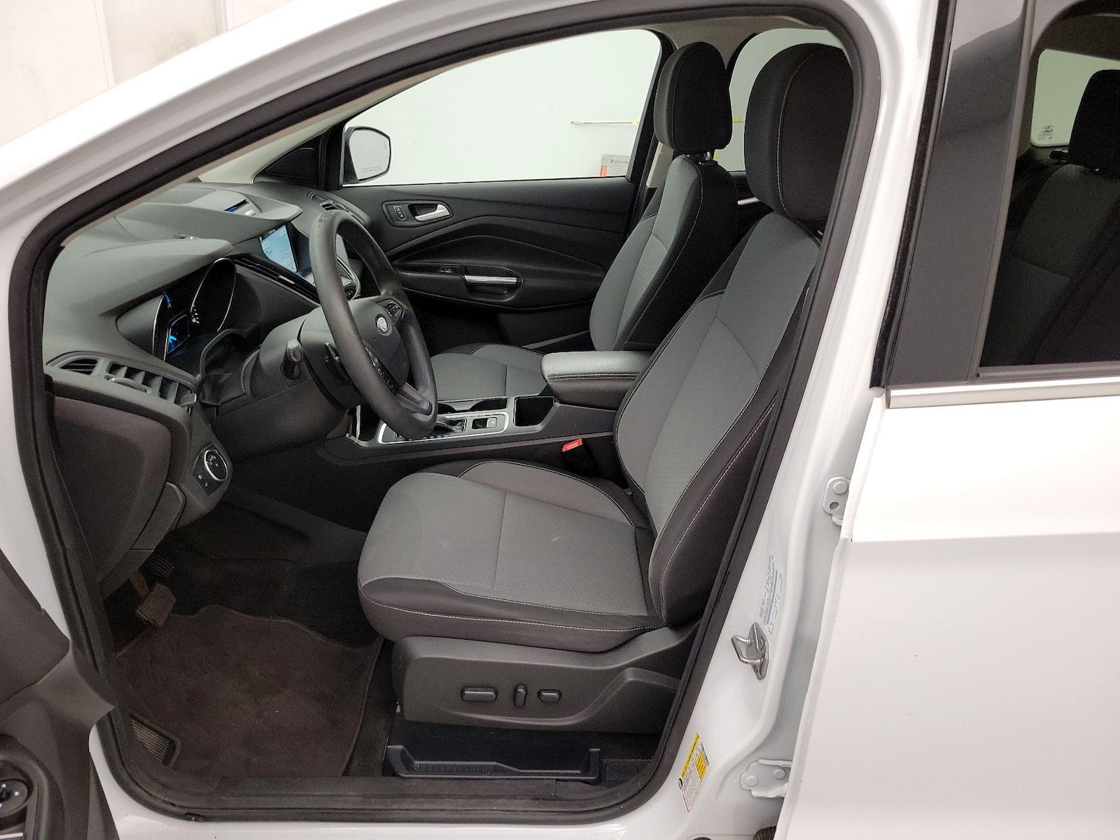 Power Seat(s) & Side Airbags