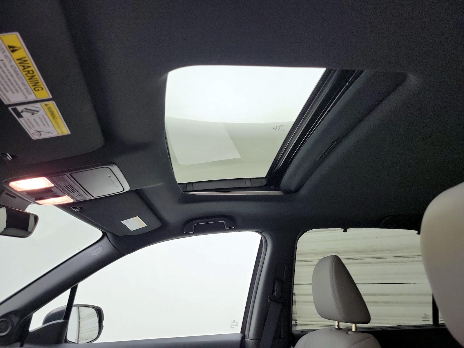 Sunroof(s) & Overhead Airbags