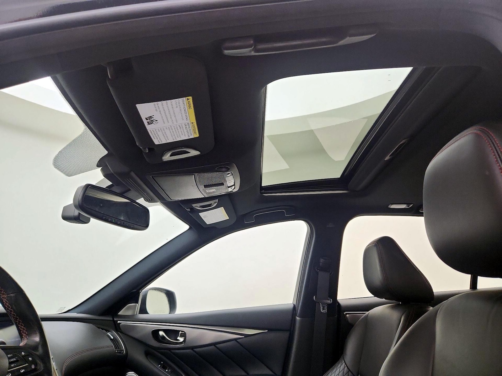 Sunroof(s) & Overhead Airbags