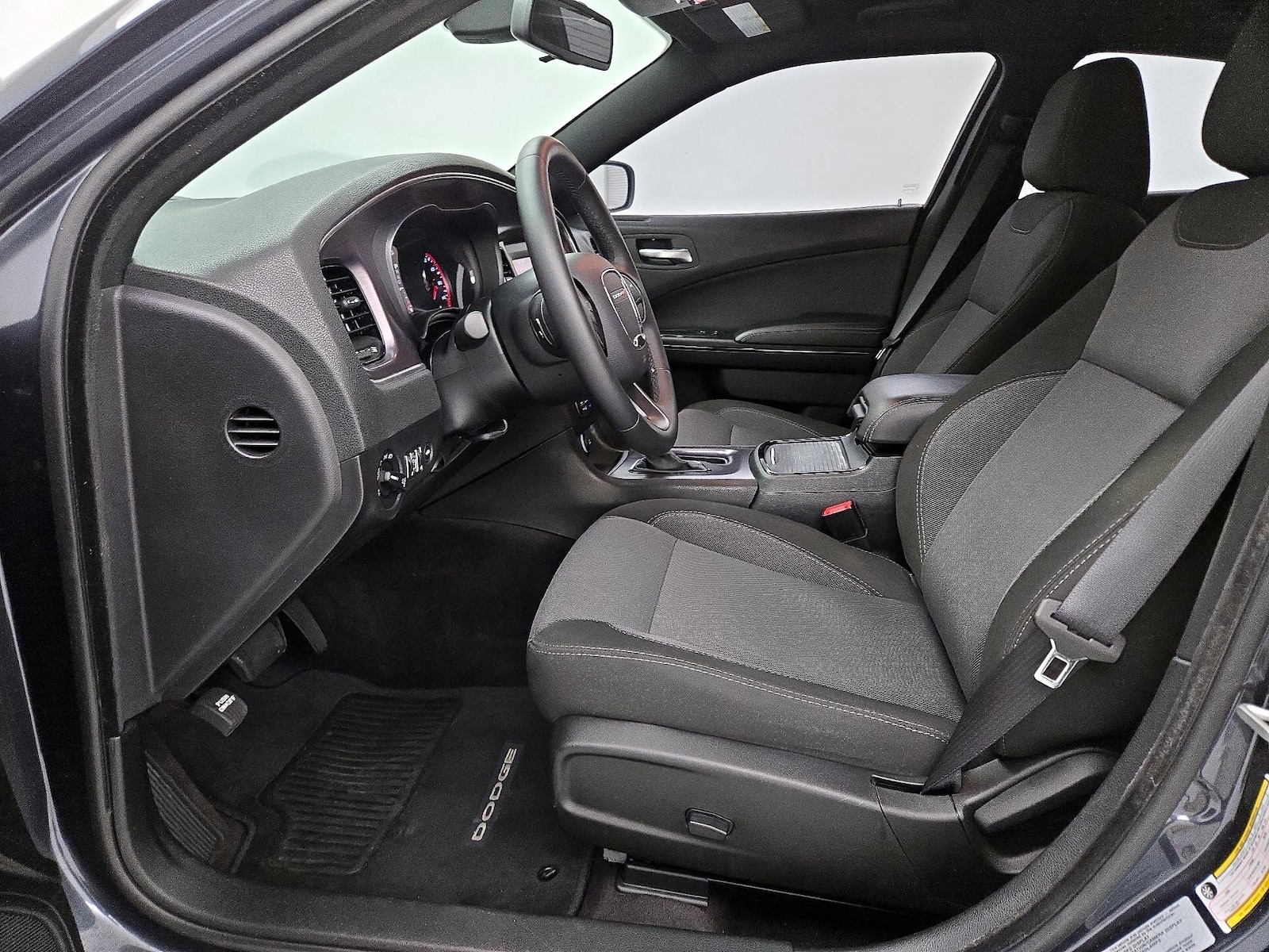 2016 Dodge Charger SE - Photo 12
