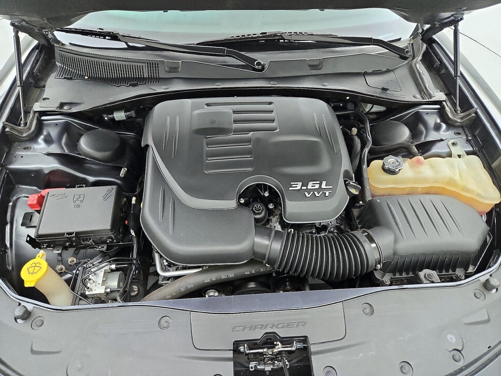 2016 Dodge Charger SE - Photo 21