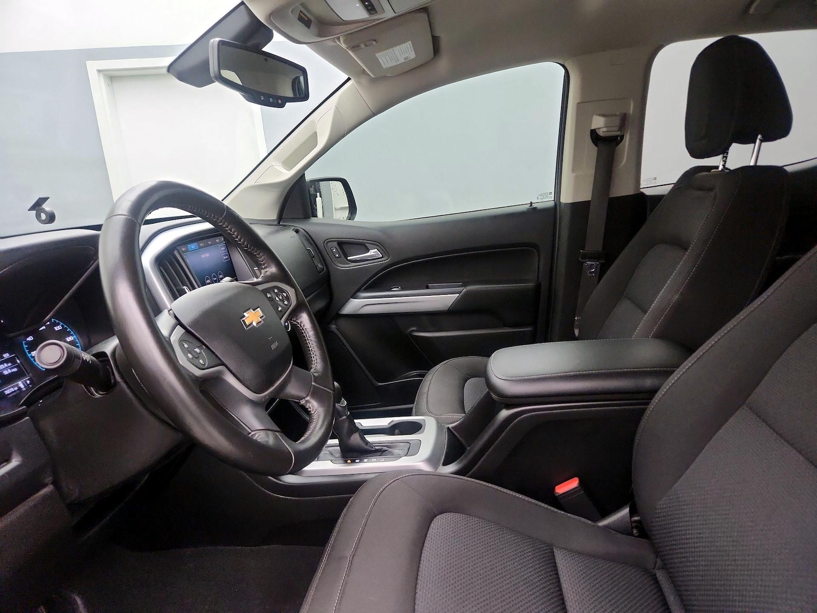 Power Seat(s) & Side Airbags