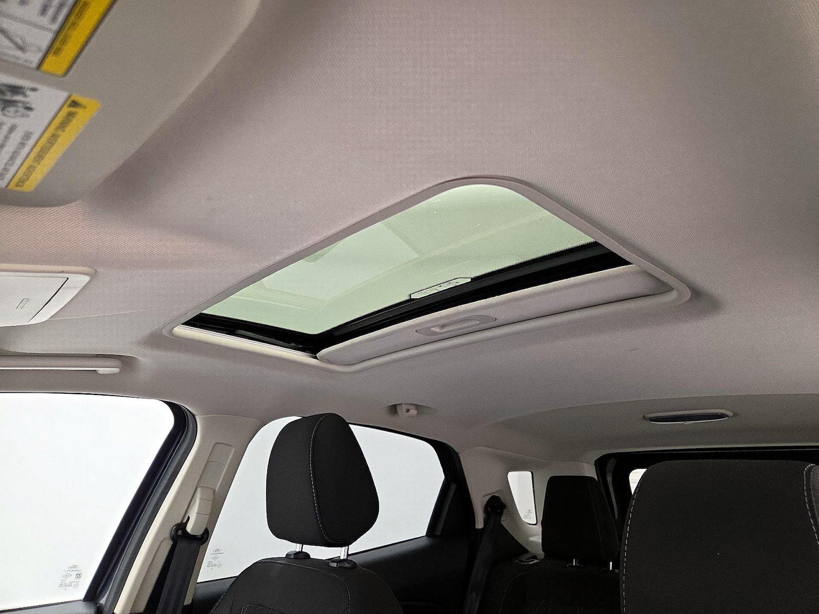 Sunroof(s) & Overhead Airbags