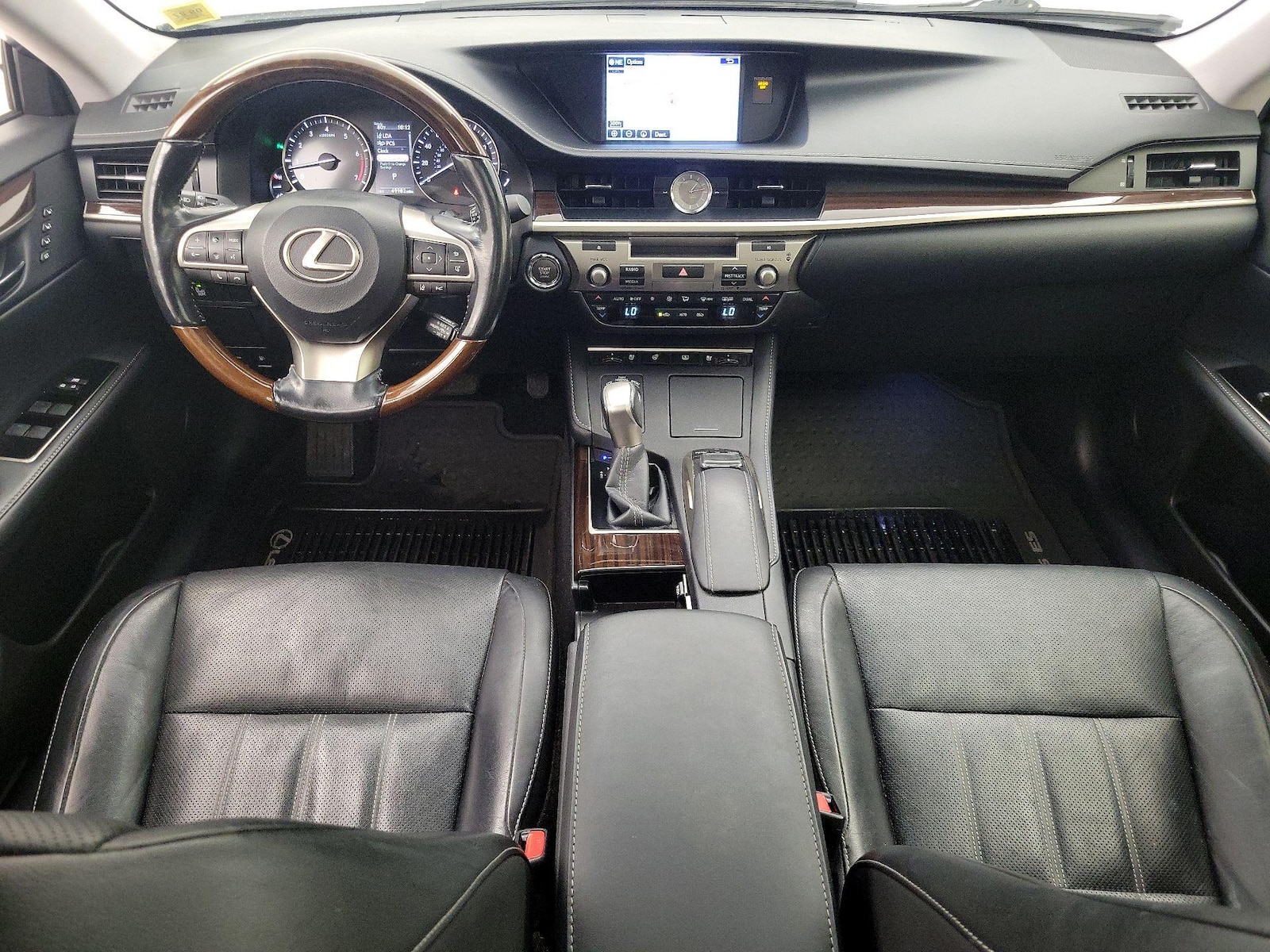 2016 Lexus ES 350 - Photo 10