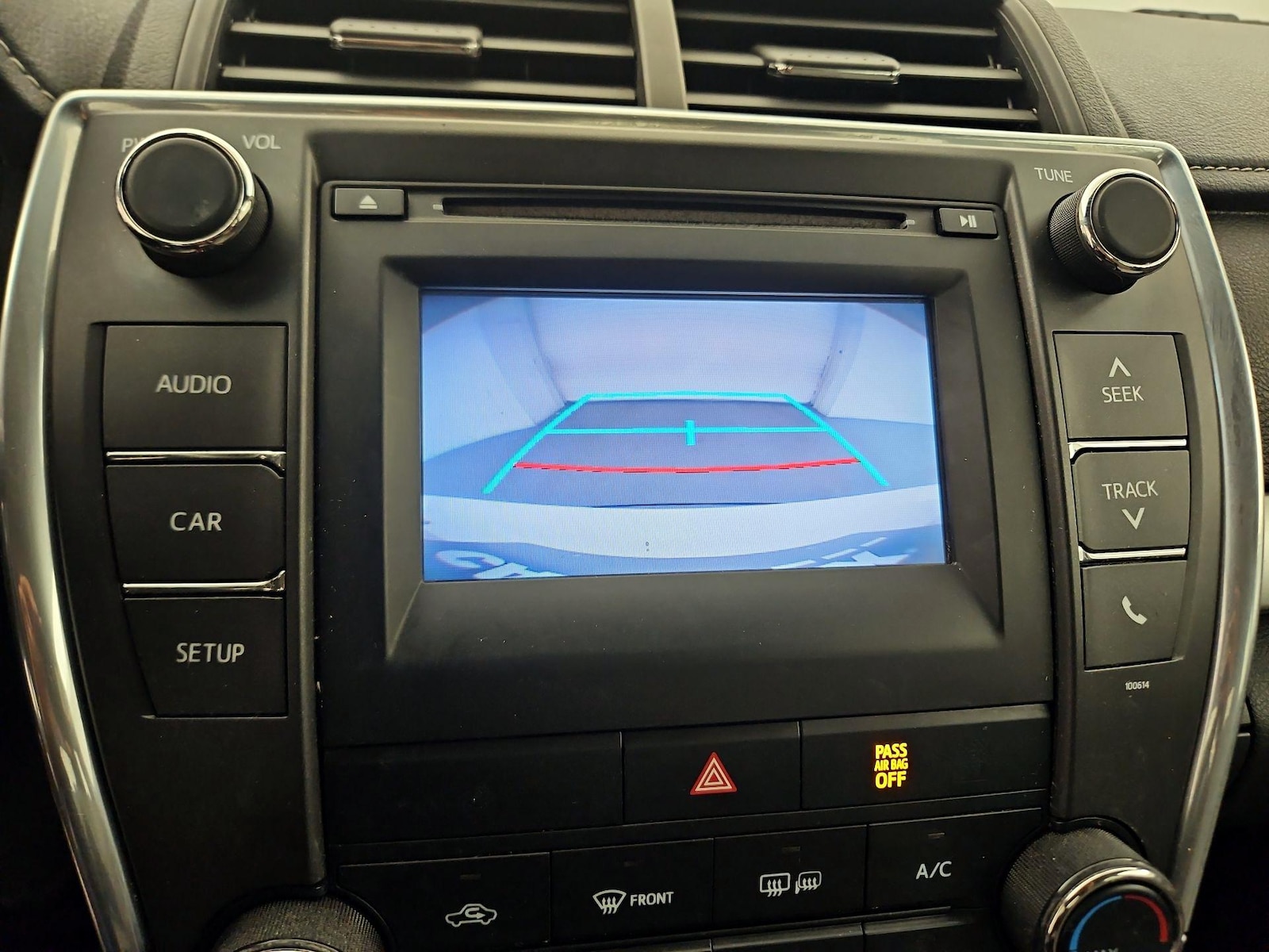 2017 Toyota Camry SE - Photo 14