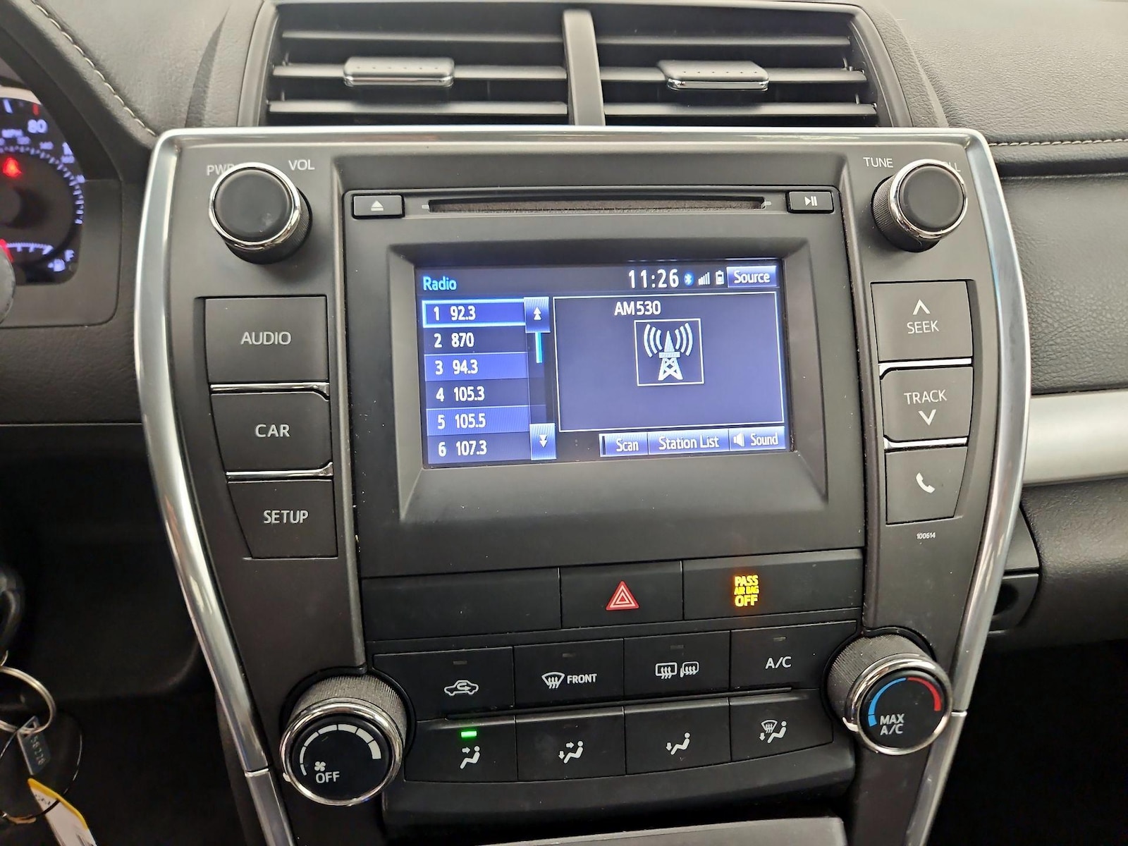 2017 Toyota Camry SE - Photo 15