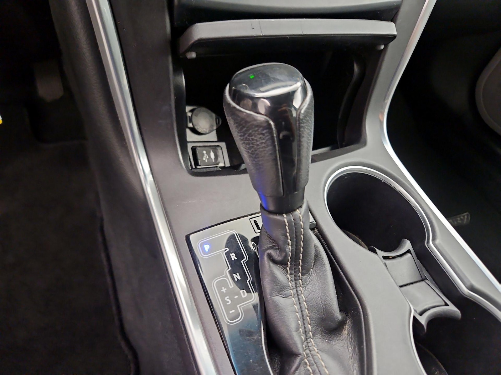 2017 Toyota Camry SE - Photo 17