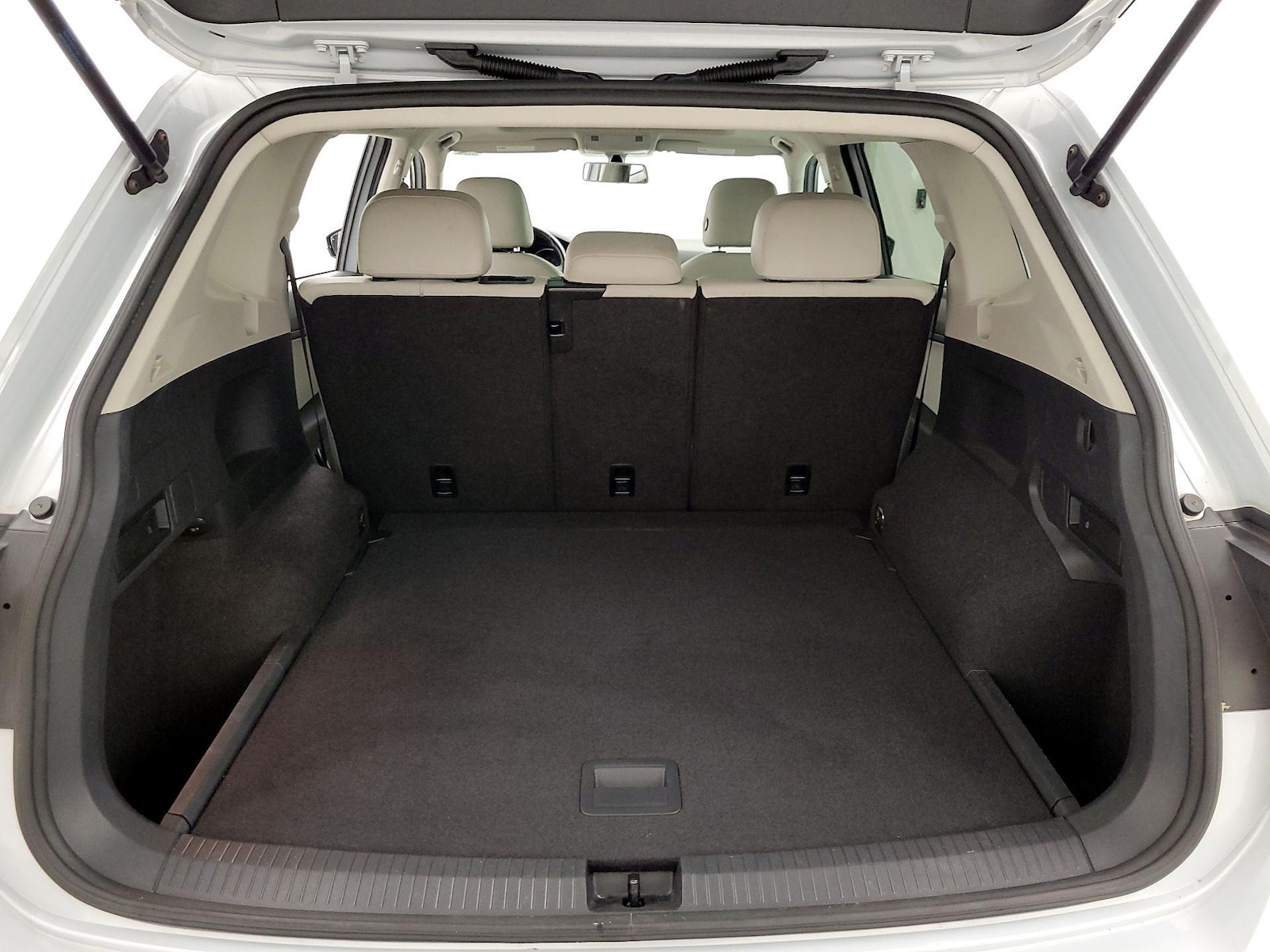 2019 Volkswagen Tiguan SE - Photo 22