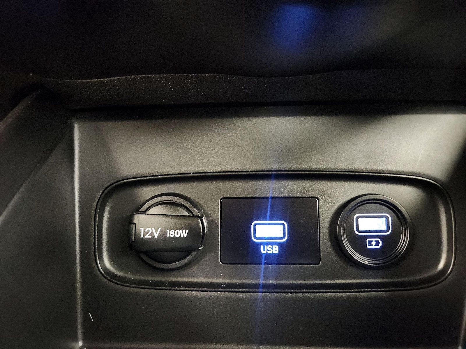2021 Hyundai Venue SEL - Photo 19