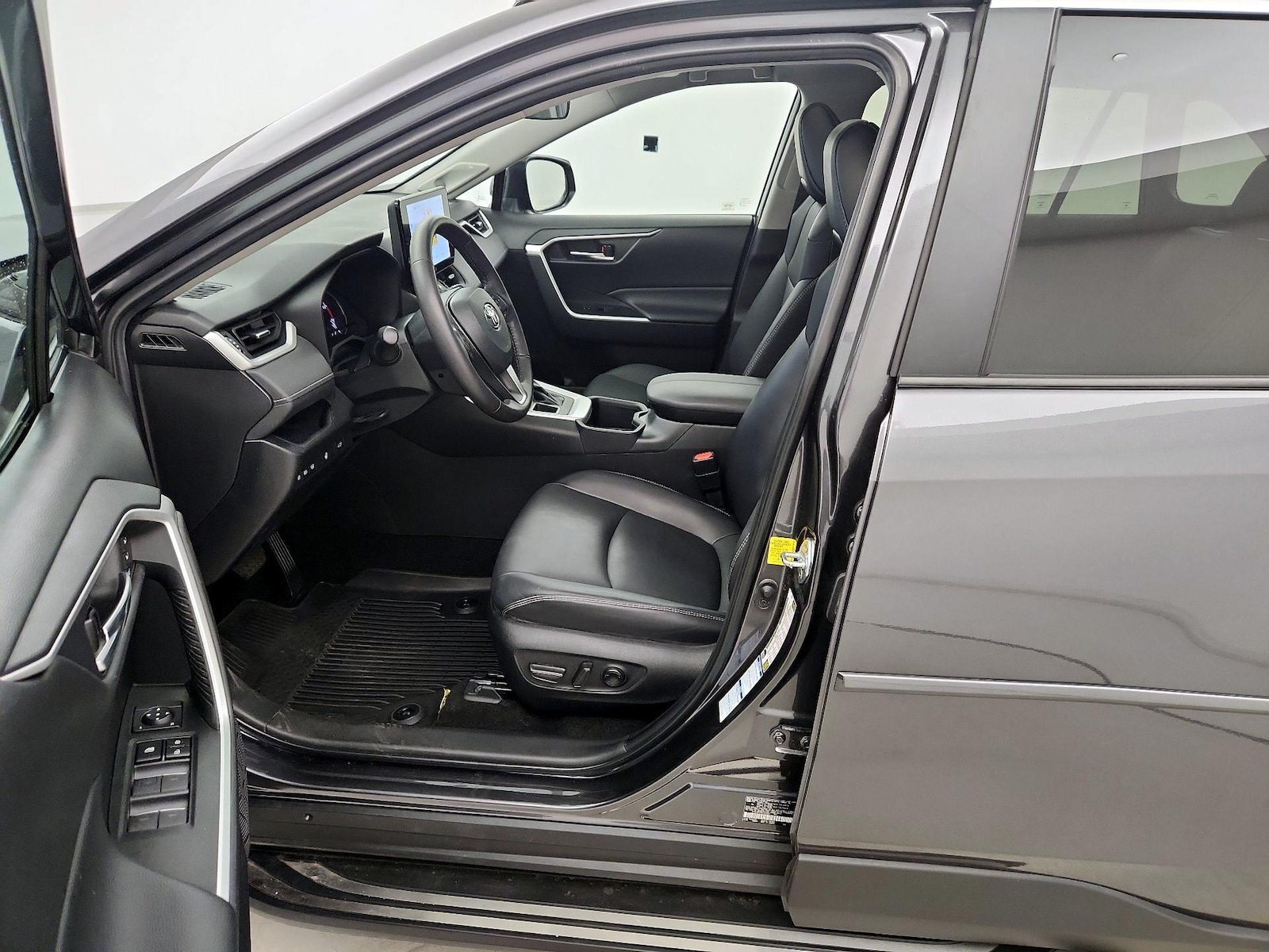 2023 Toyota RAV4 XLE Premium - Photo 10