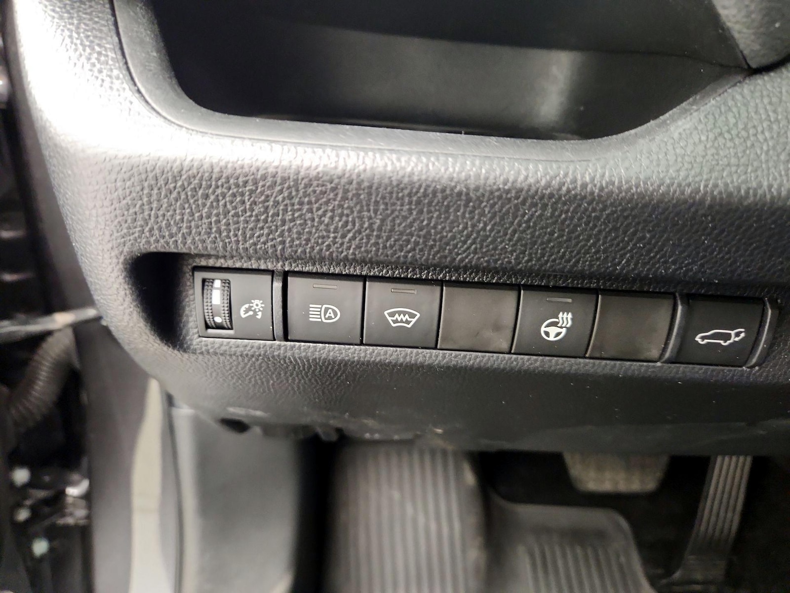 2023 Toyota RAV4 XLE Premium - Photo 12