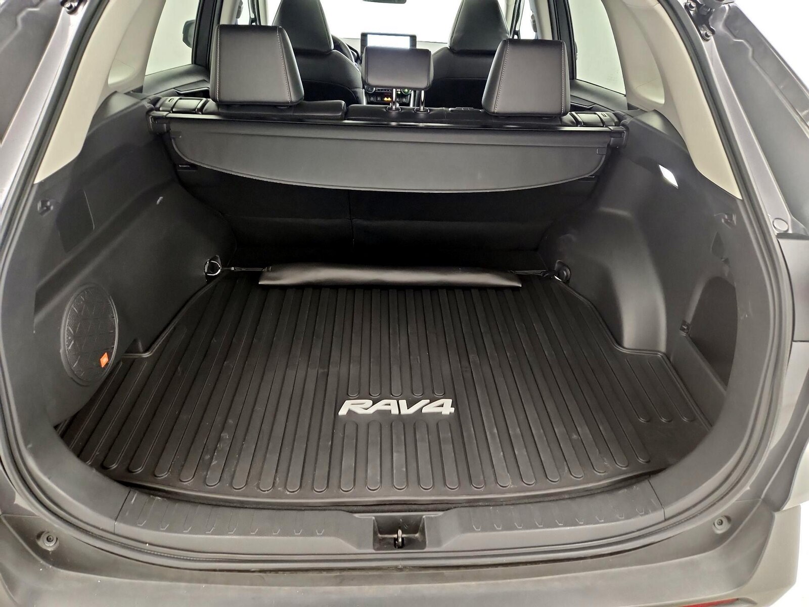2023 Toyota RAV4 XLE Premium - Photo 20