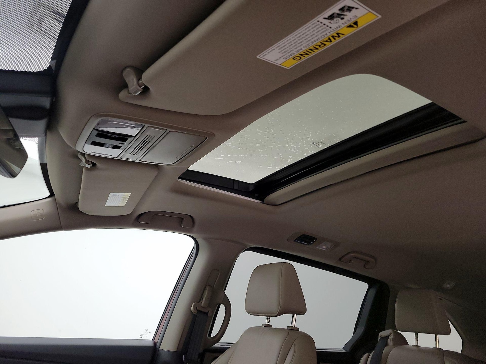 Sunroof(s) & Overhead Airbags
