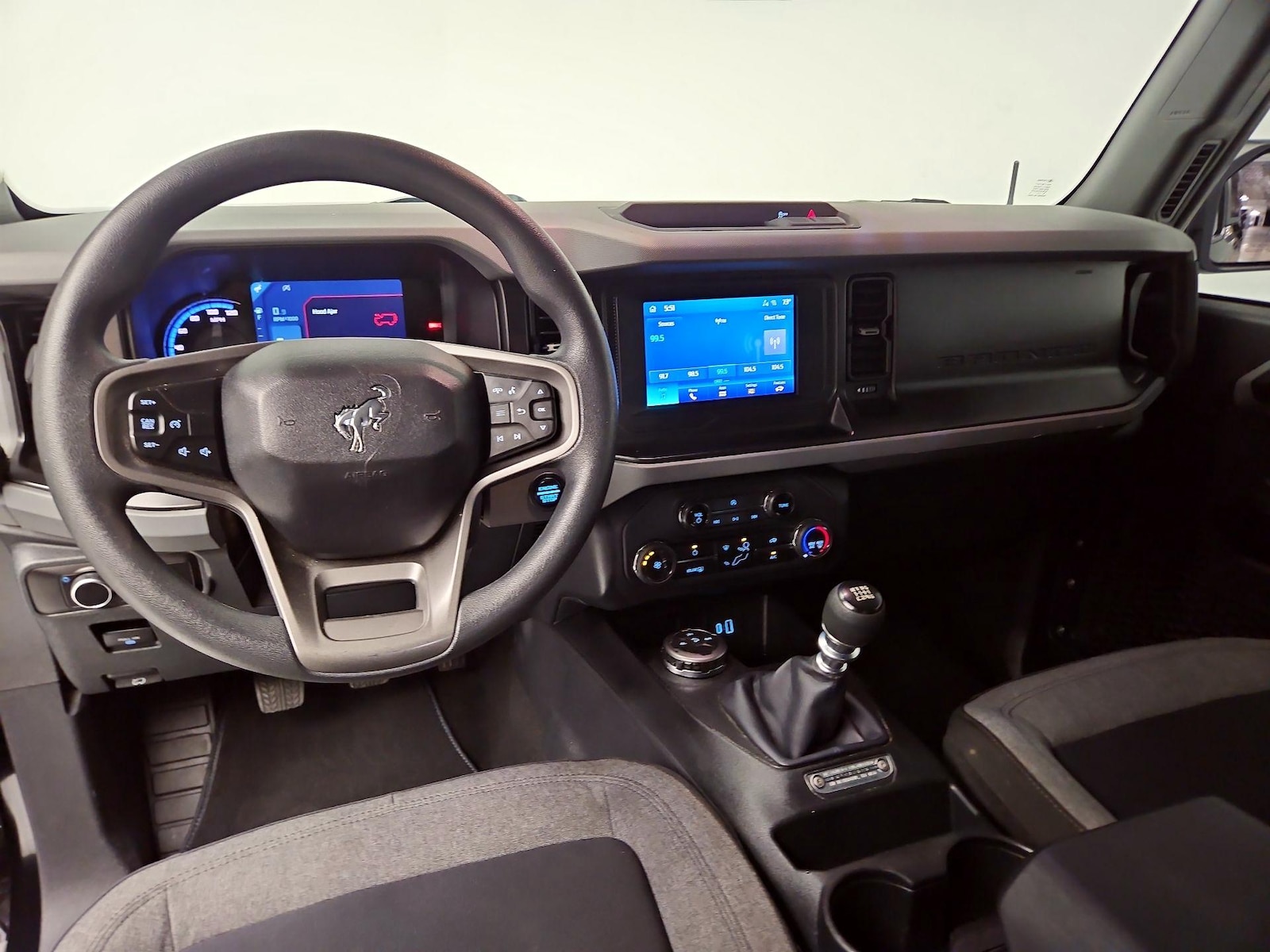 Apple CarPlay® & Android Auto™
