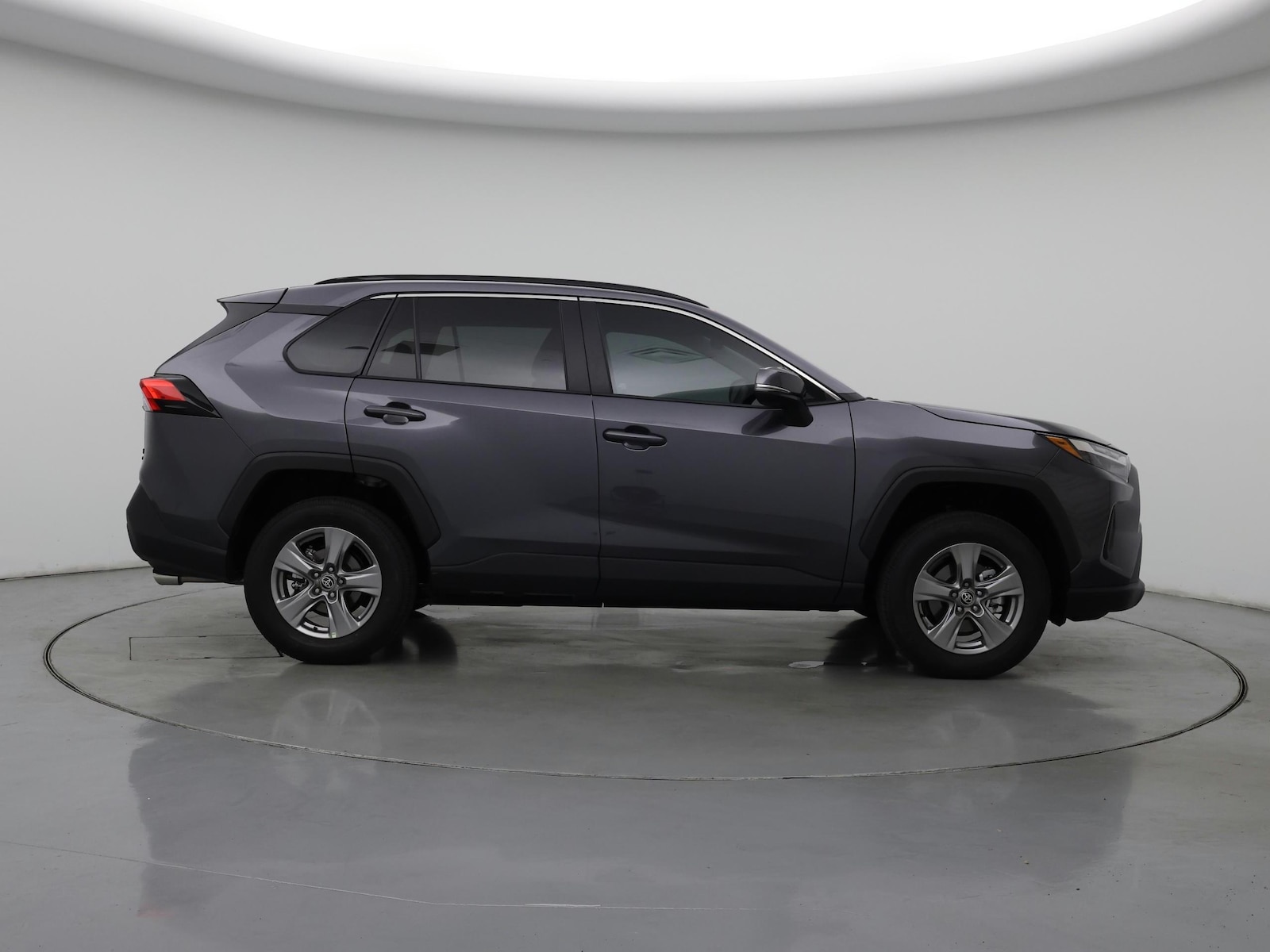 2025 Toyota RAV4 XLE - Photo 8