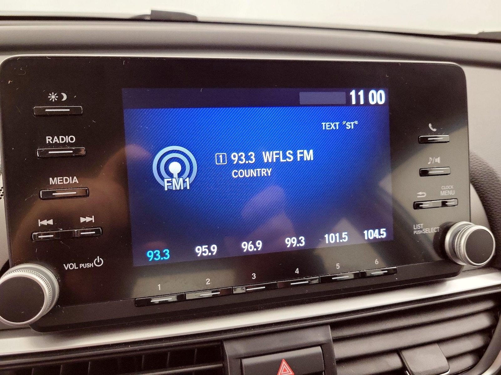 2019 Honda Accord Hybrid - Photo 16