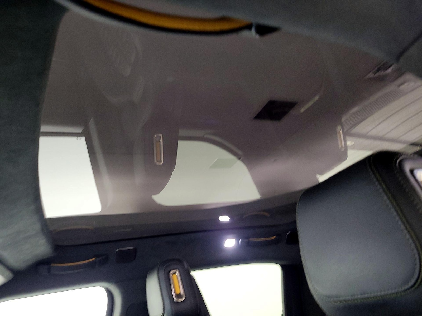 Skylight(s) & Overhead Airbags
