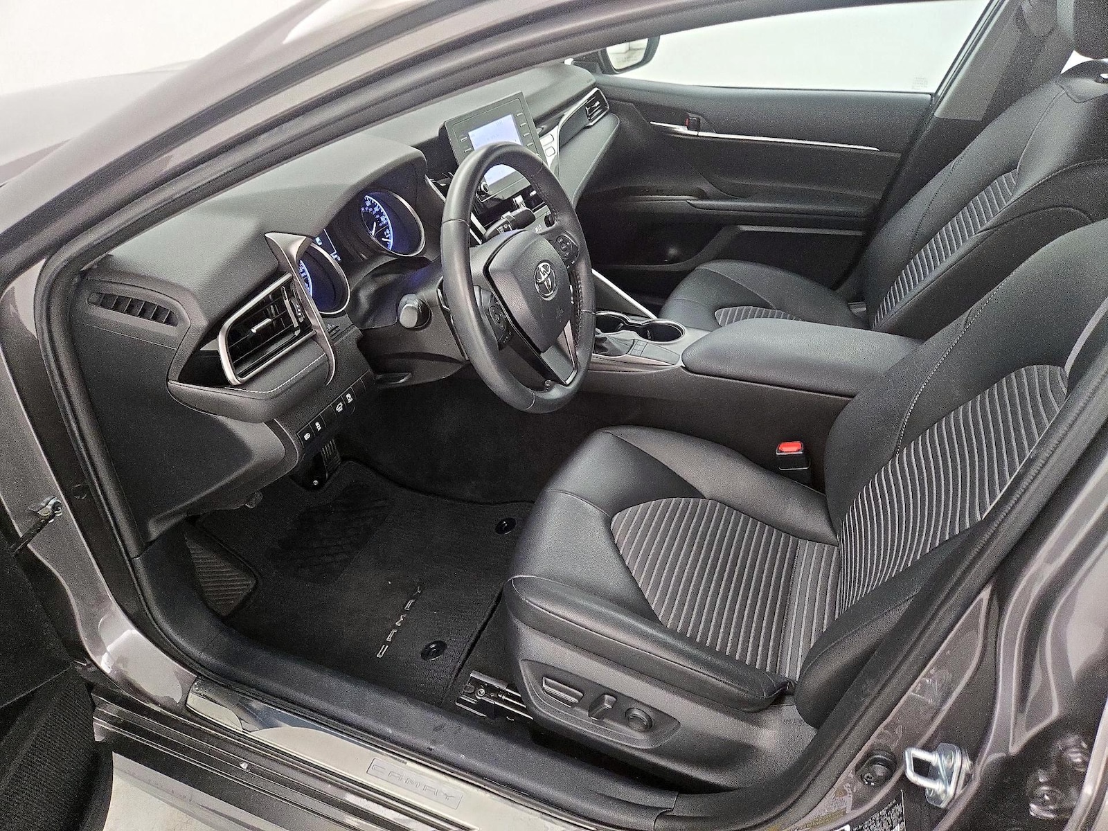Power Seat(s) & Side Airbags