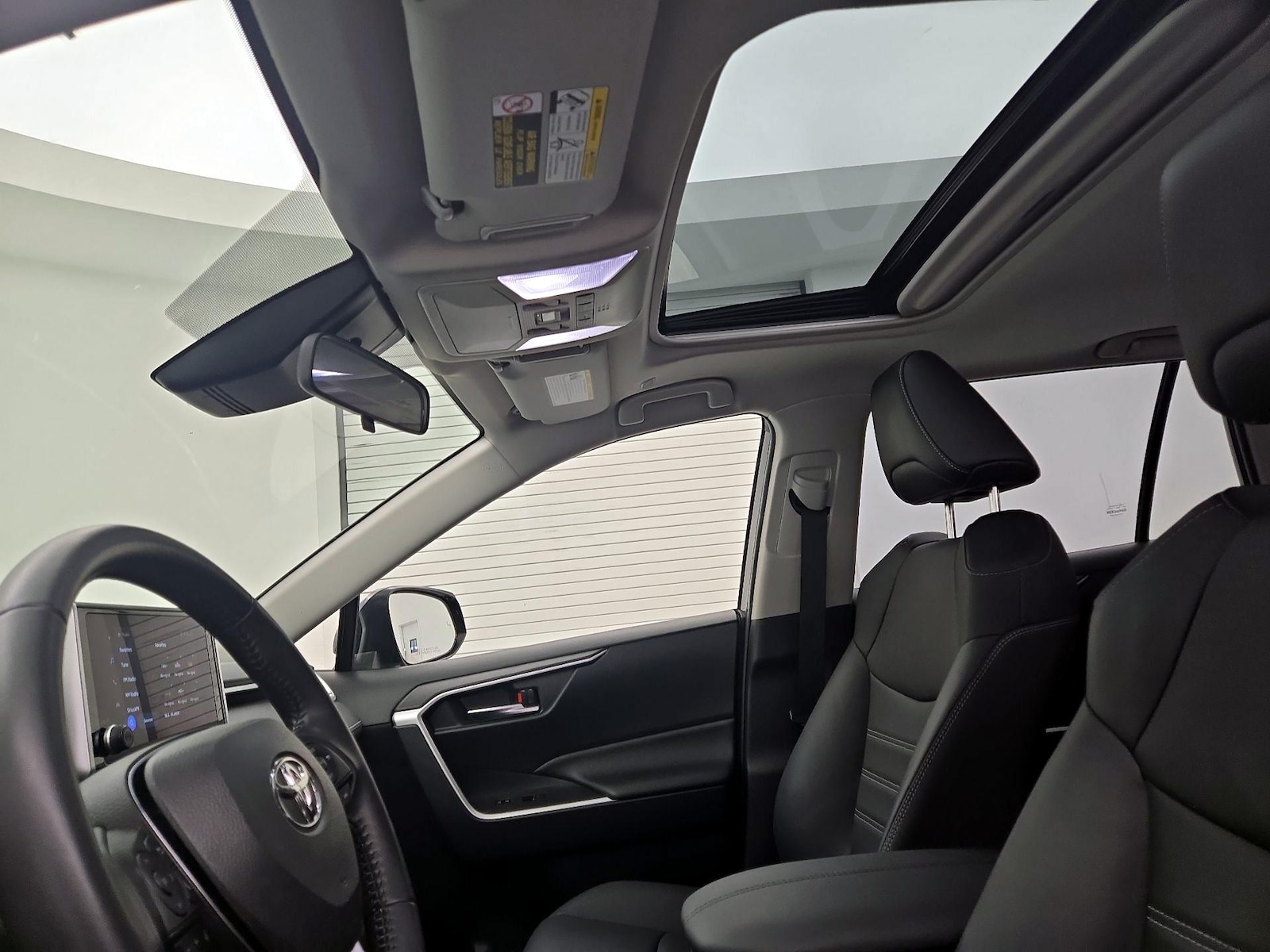 Sunroof(s) & Overhead Airbags