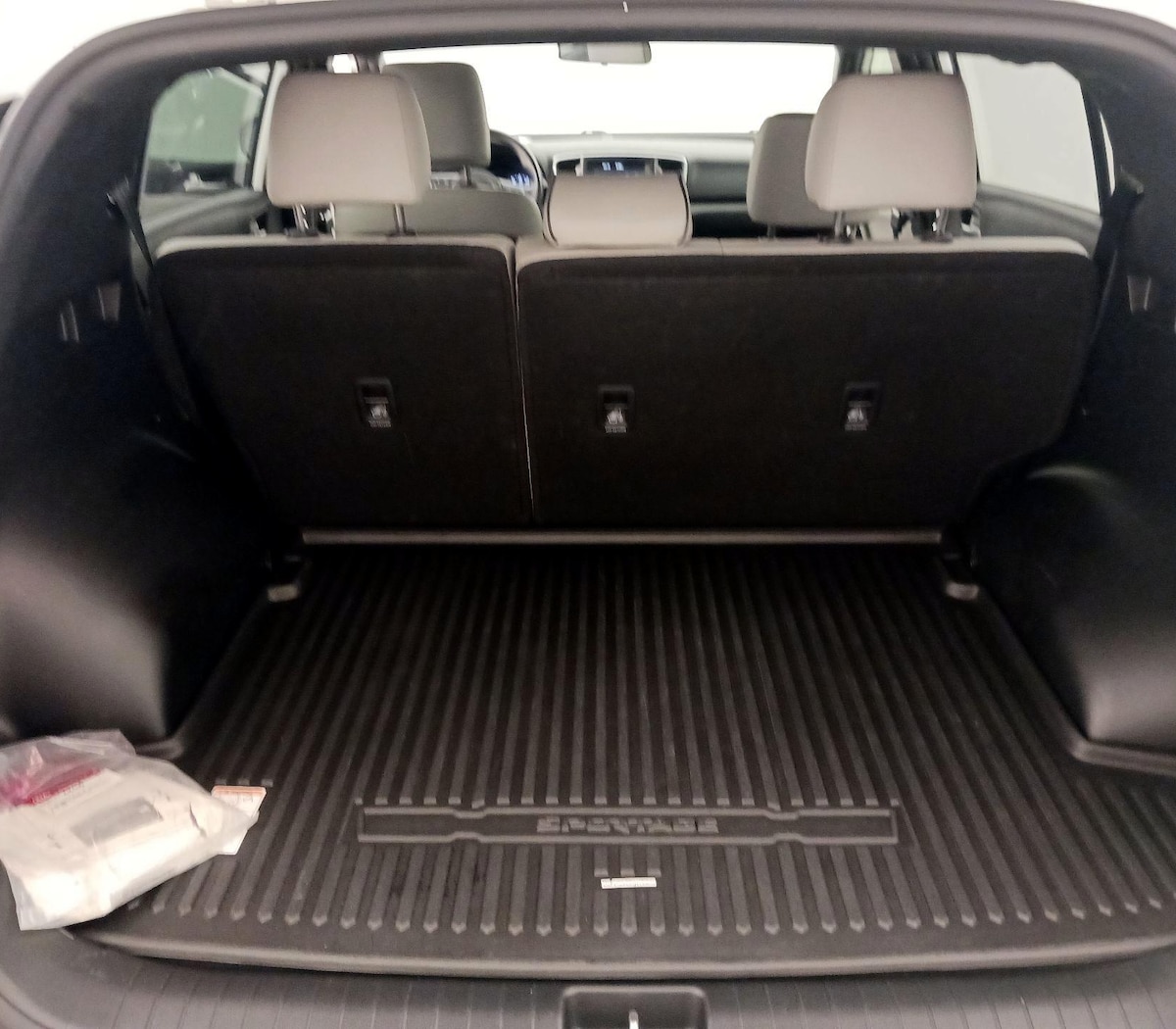 Trunk/Cargo (Seats Up)