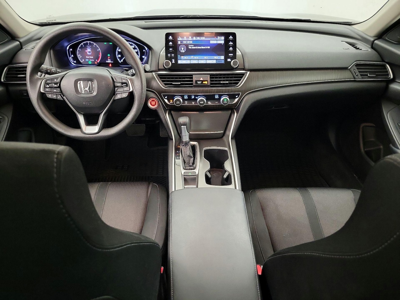 Apple CarPlay® & Android Auto™