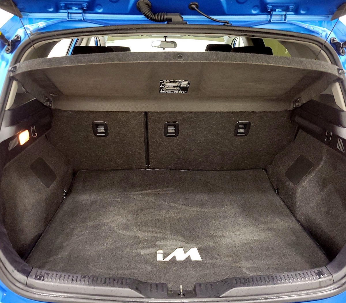 Trunk/Cargo (Seats Up)