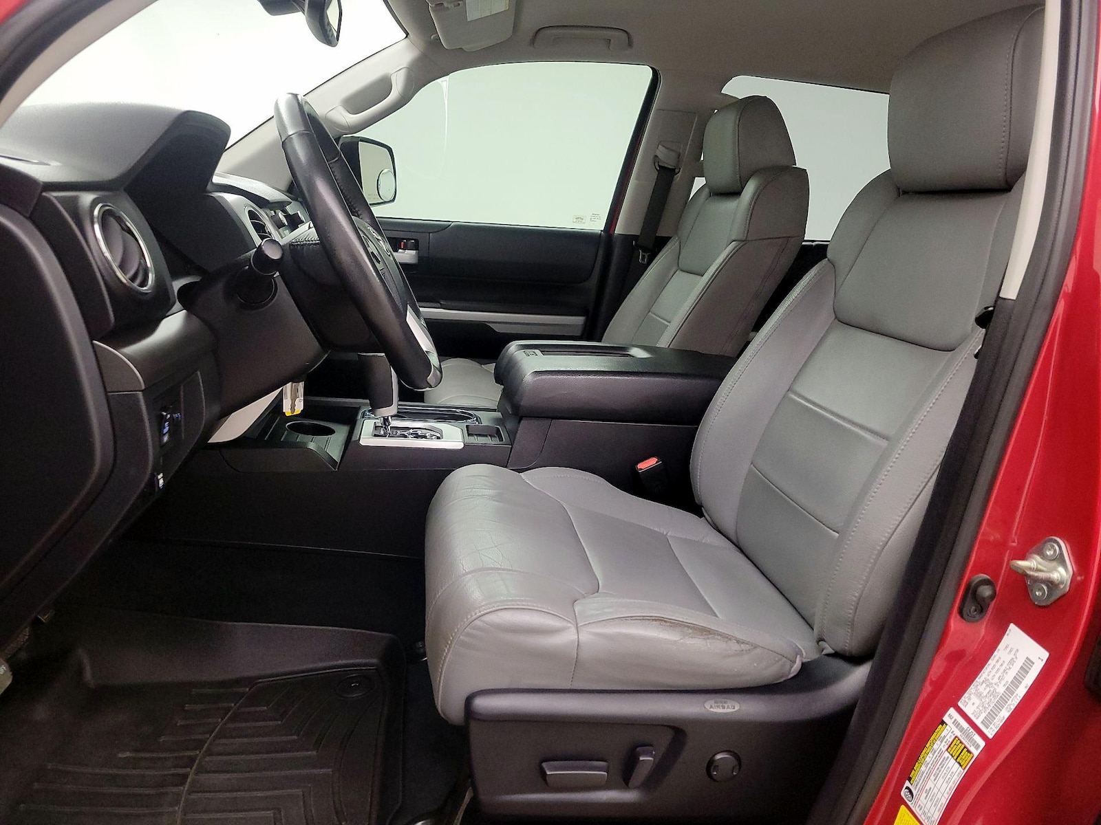 Power Seat(s) & Leather Seats