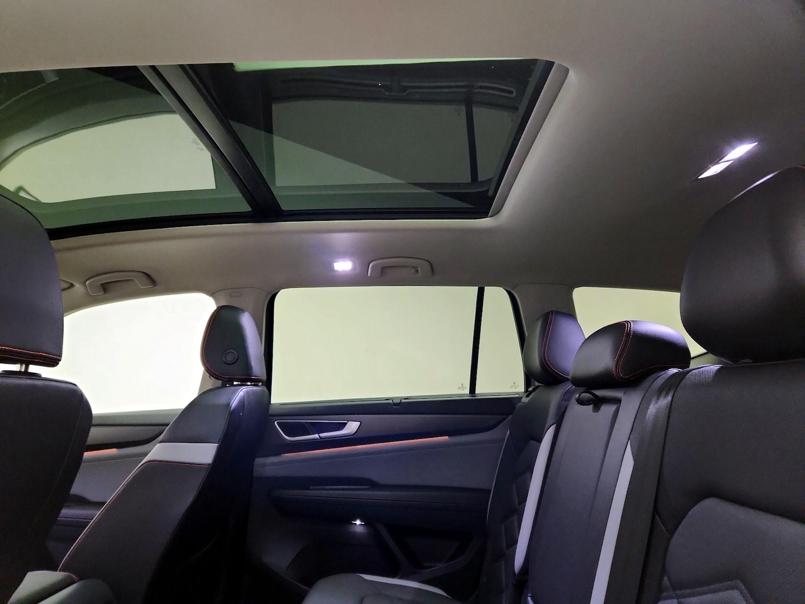 2025 Volkswagen Atlas Atlas Peak Edition - Photo 26