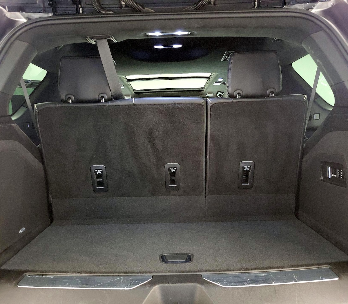Trunk/Cargo (Seats Up)