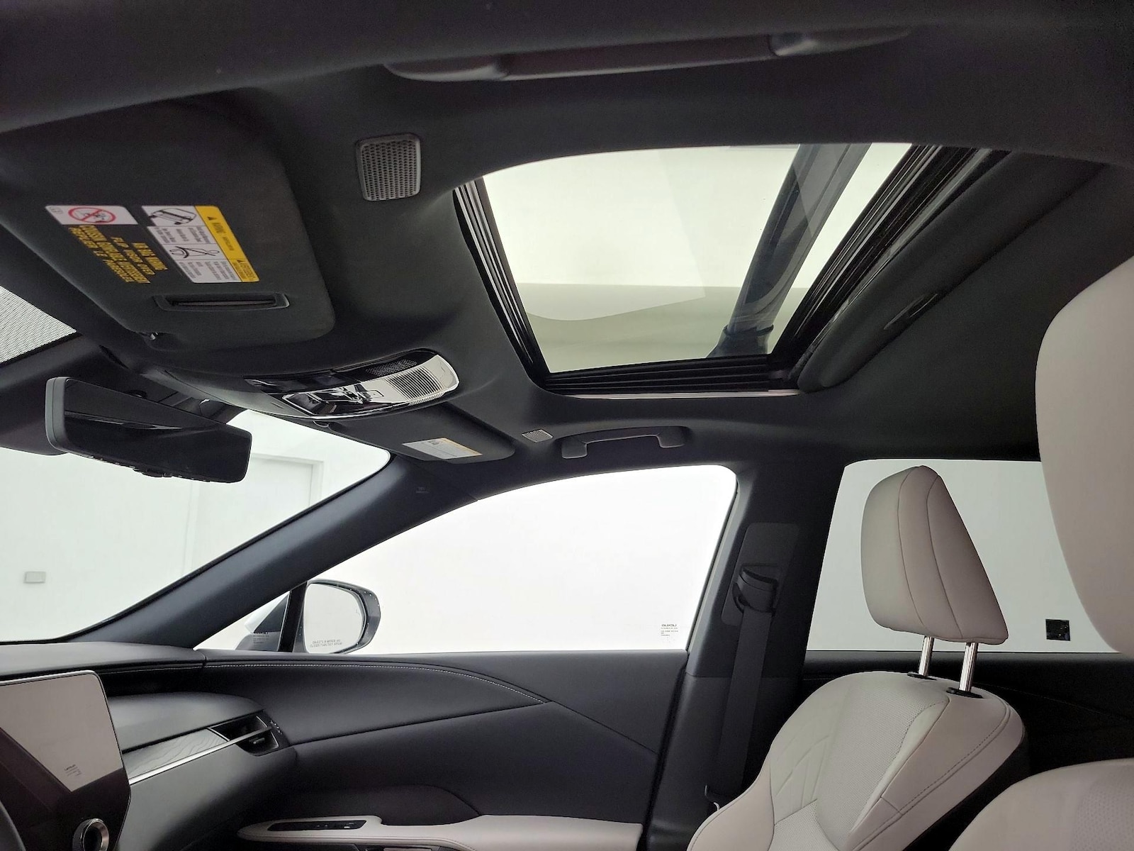 Sunroof(s) & Overhead Airbags
