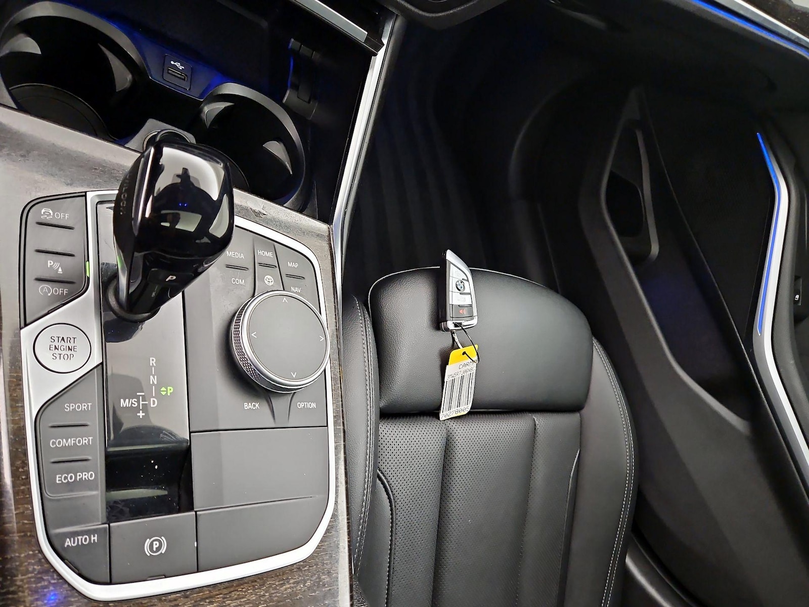 2022 BMW 3 Series 330i - Photo 19