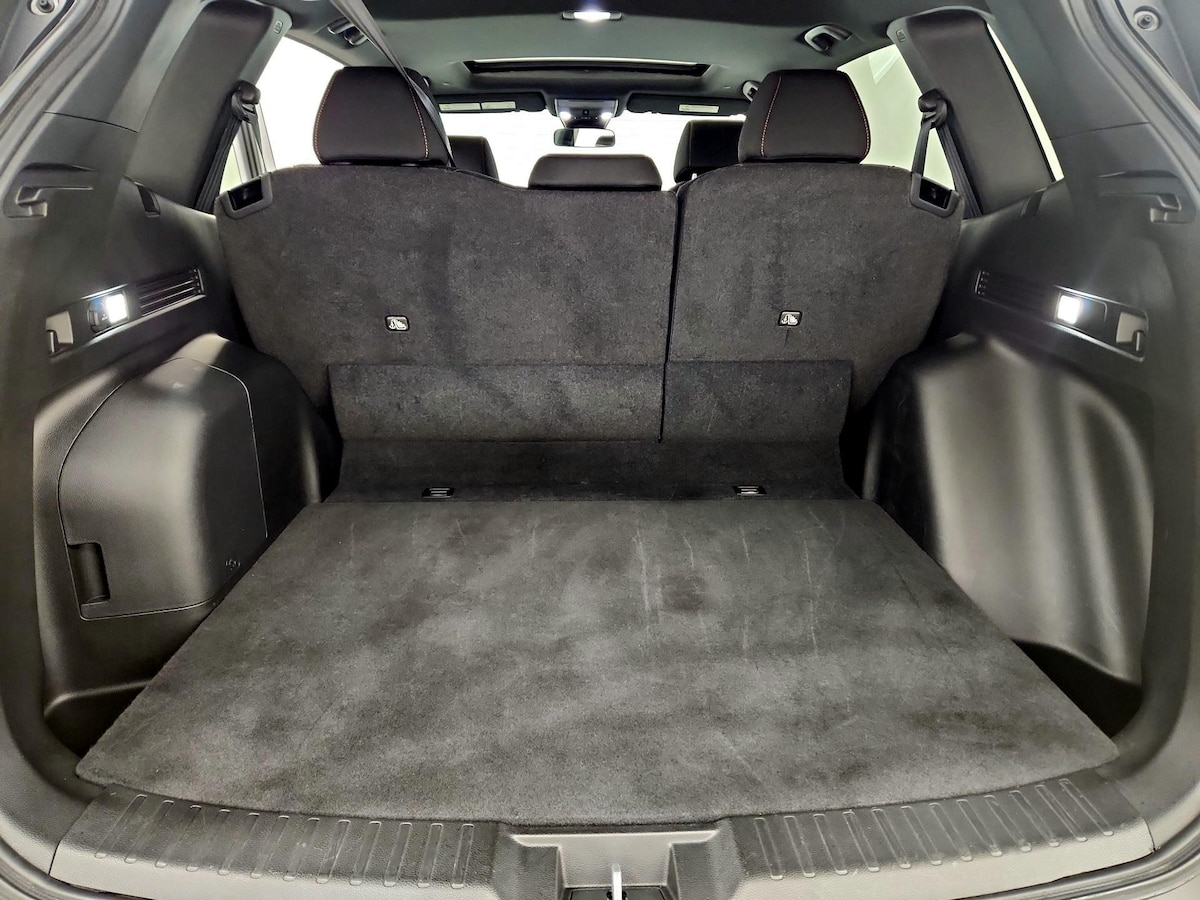 Trunk/Cargo (Seats Up)