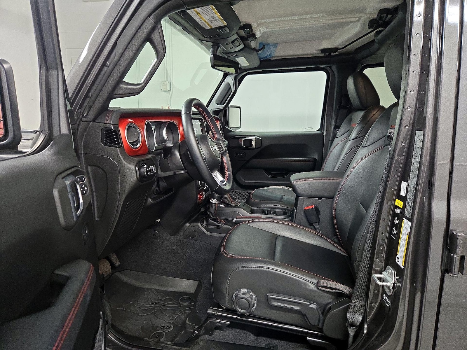 Leather Seats & Side Airbags