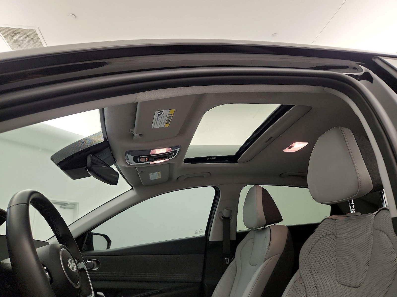 Sunroof(s) & Overhead Airbags
