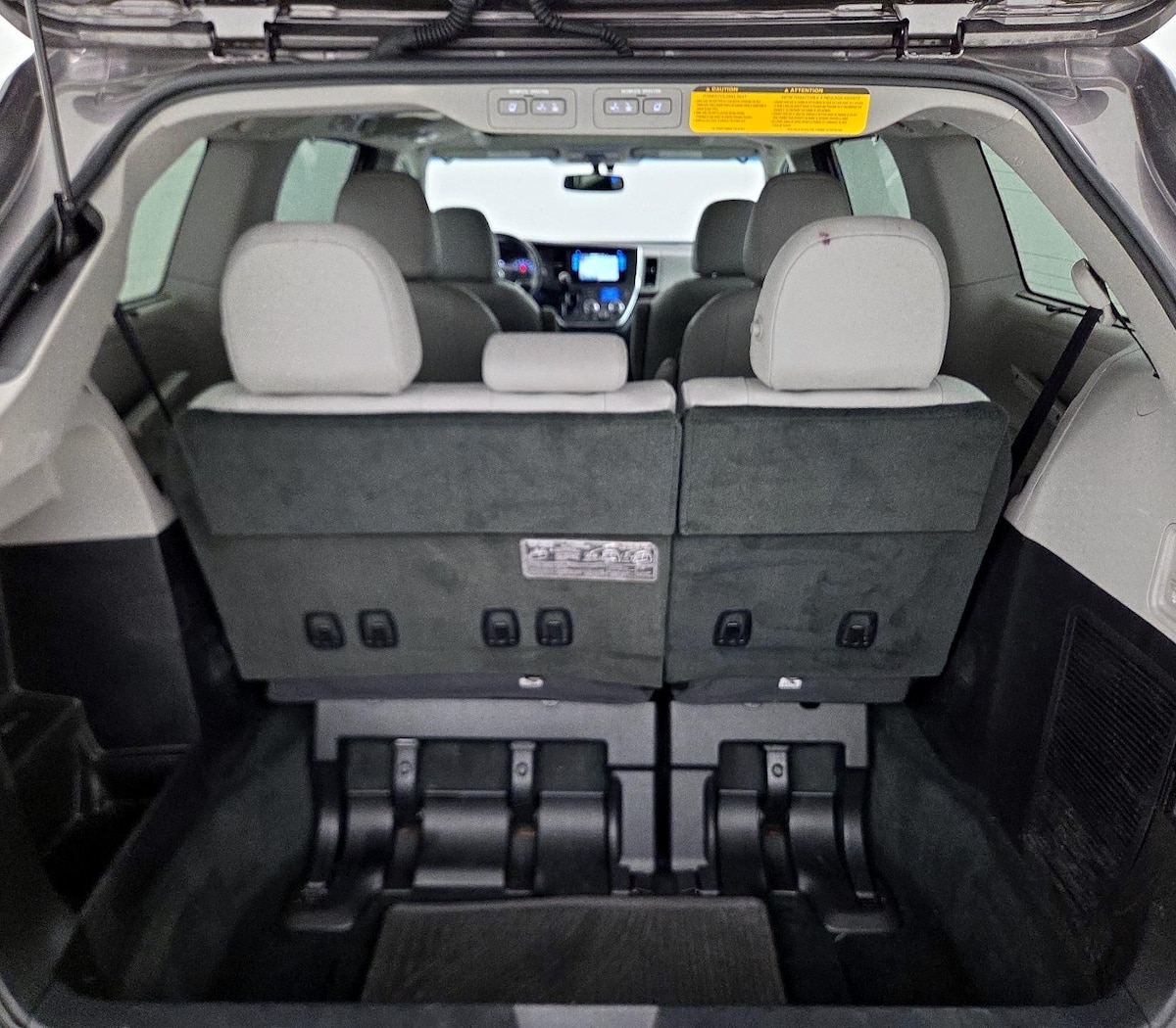 Trunk/Cargo (Seats Up)