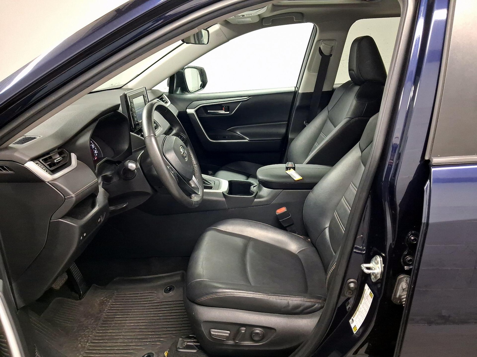 Power Seat(s) & Side Airbags