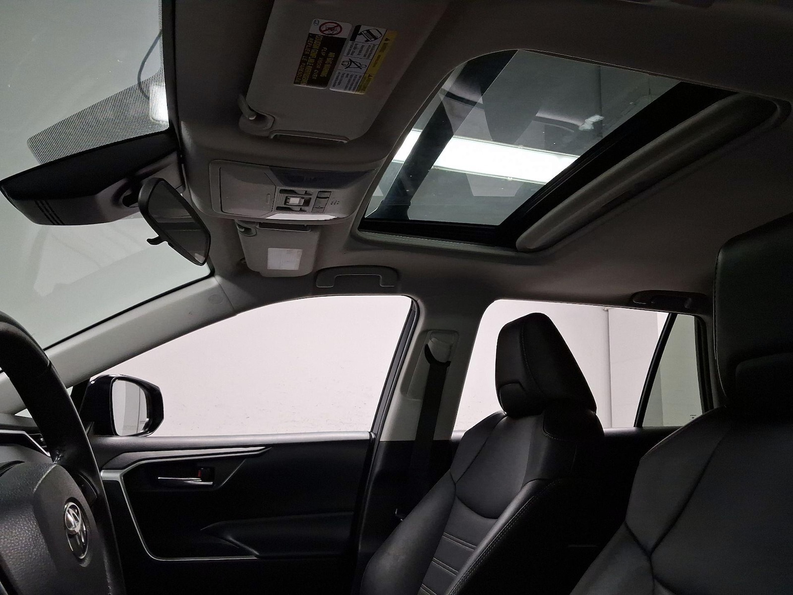 Sunroof(s) & Overhead Airbags