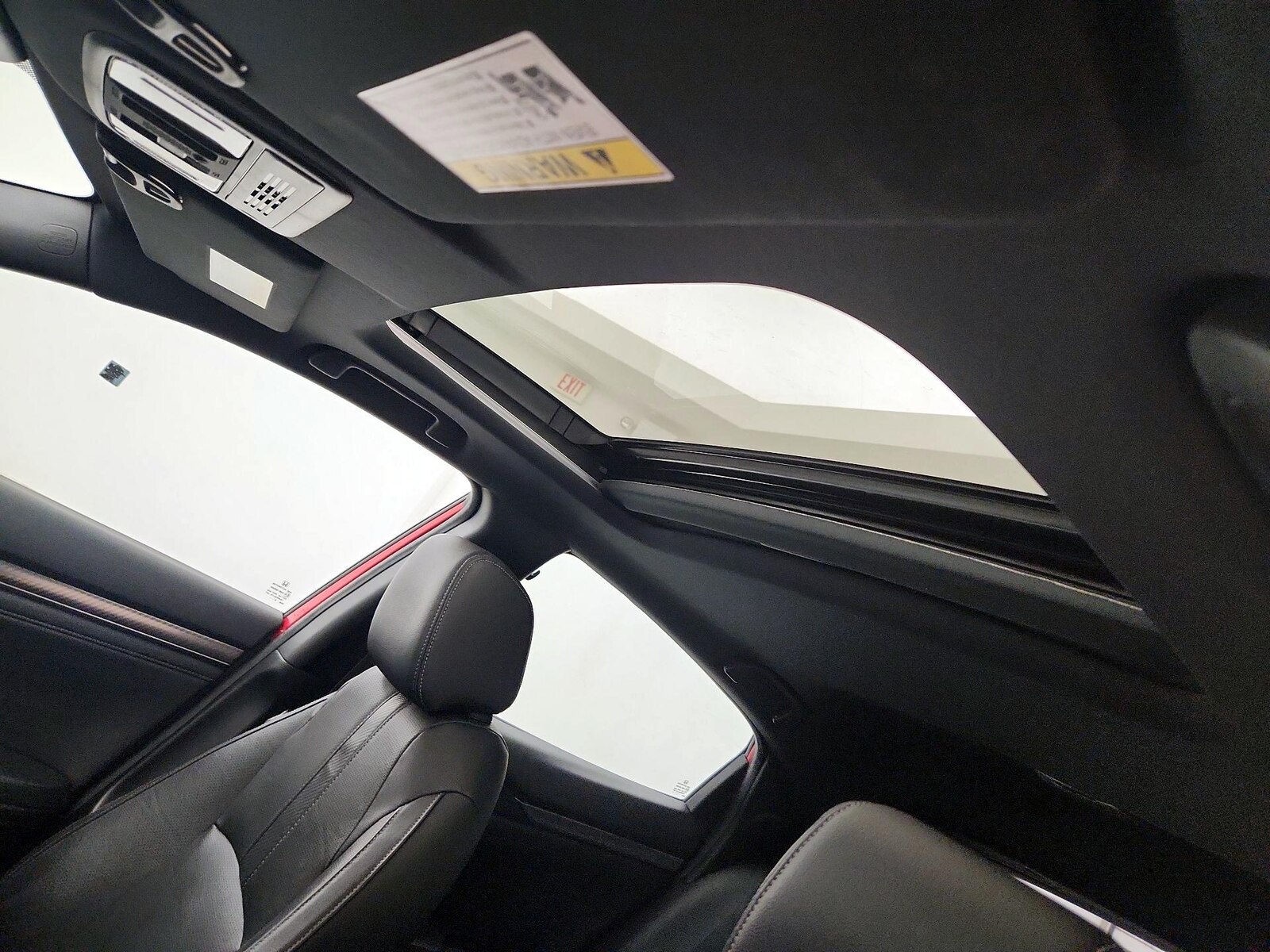 Sunroof(s) & Overhead Airbags