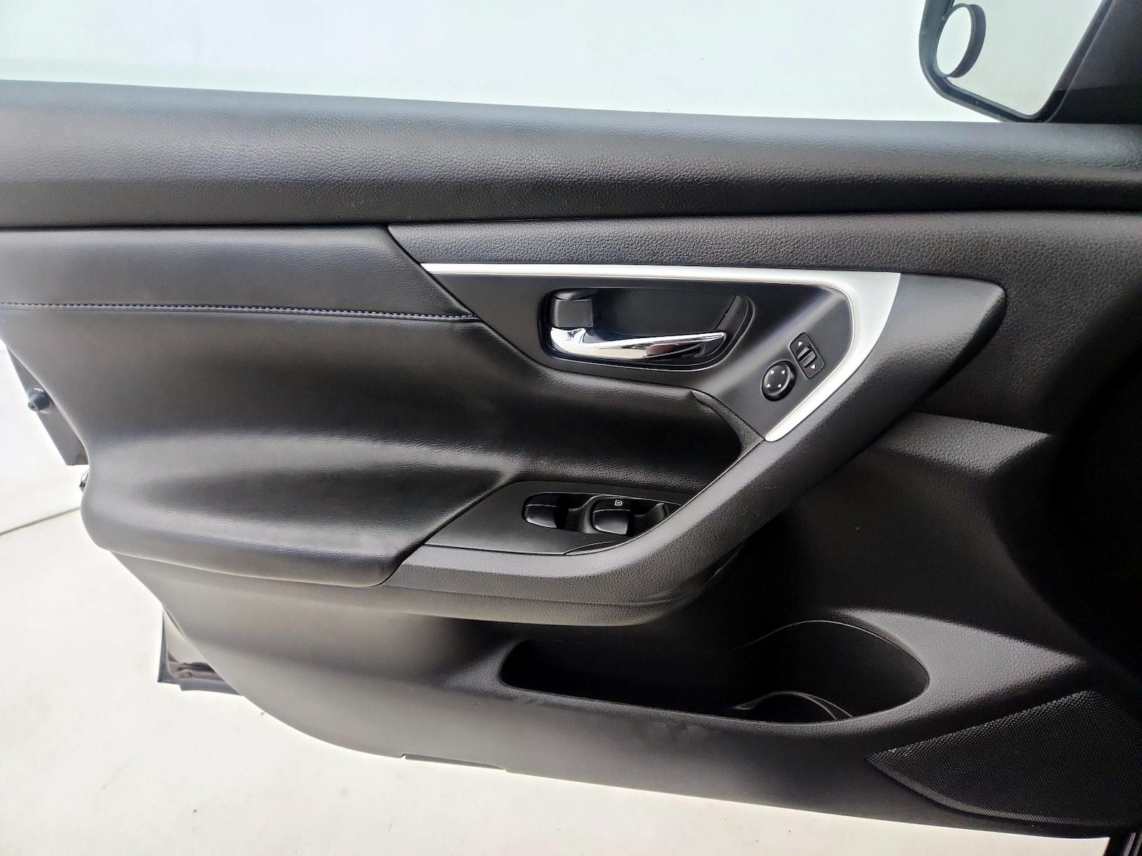 2018 Nissan Altima SR - Photo 13